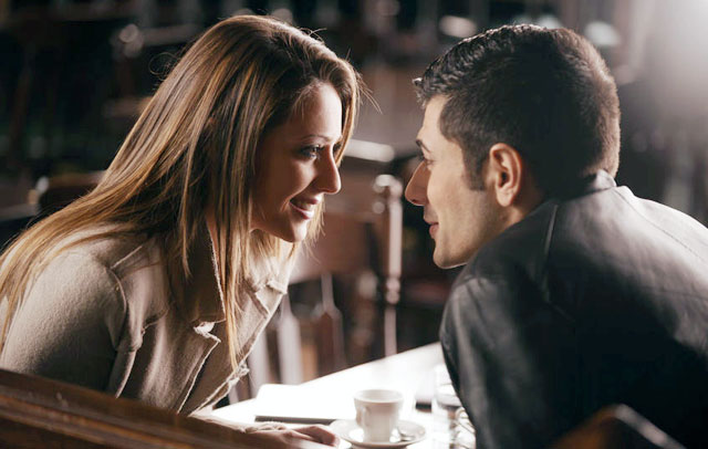 мъж и жена влюбени